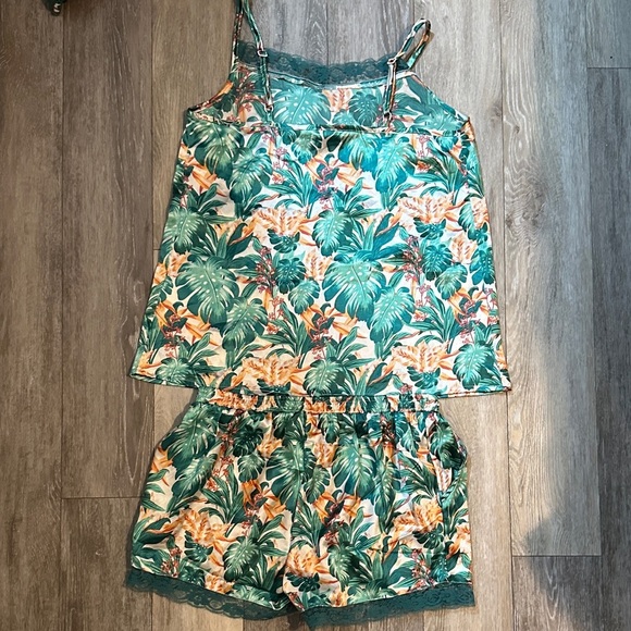 TABITHA WEBB | Anthropologie Tropical Leaf Print Pajama Set - Picture 10 of 13